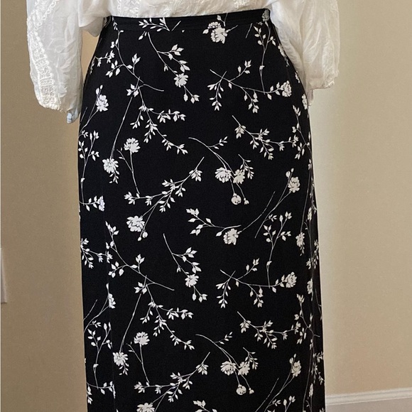 Floral Silk Black and White Skirt - Picture 2 of 8